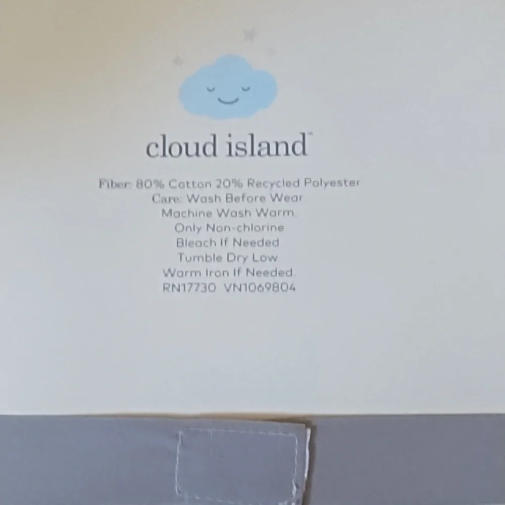 NWT Cloud Island 3pk Infant Towels